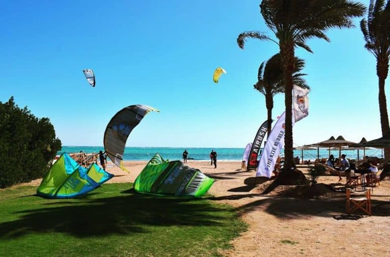 الطائرة الورقية بوبل 768x507
